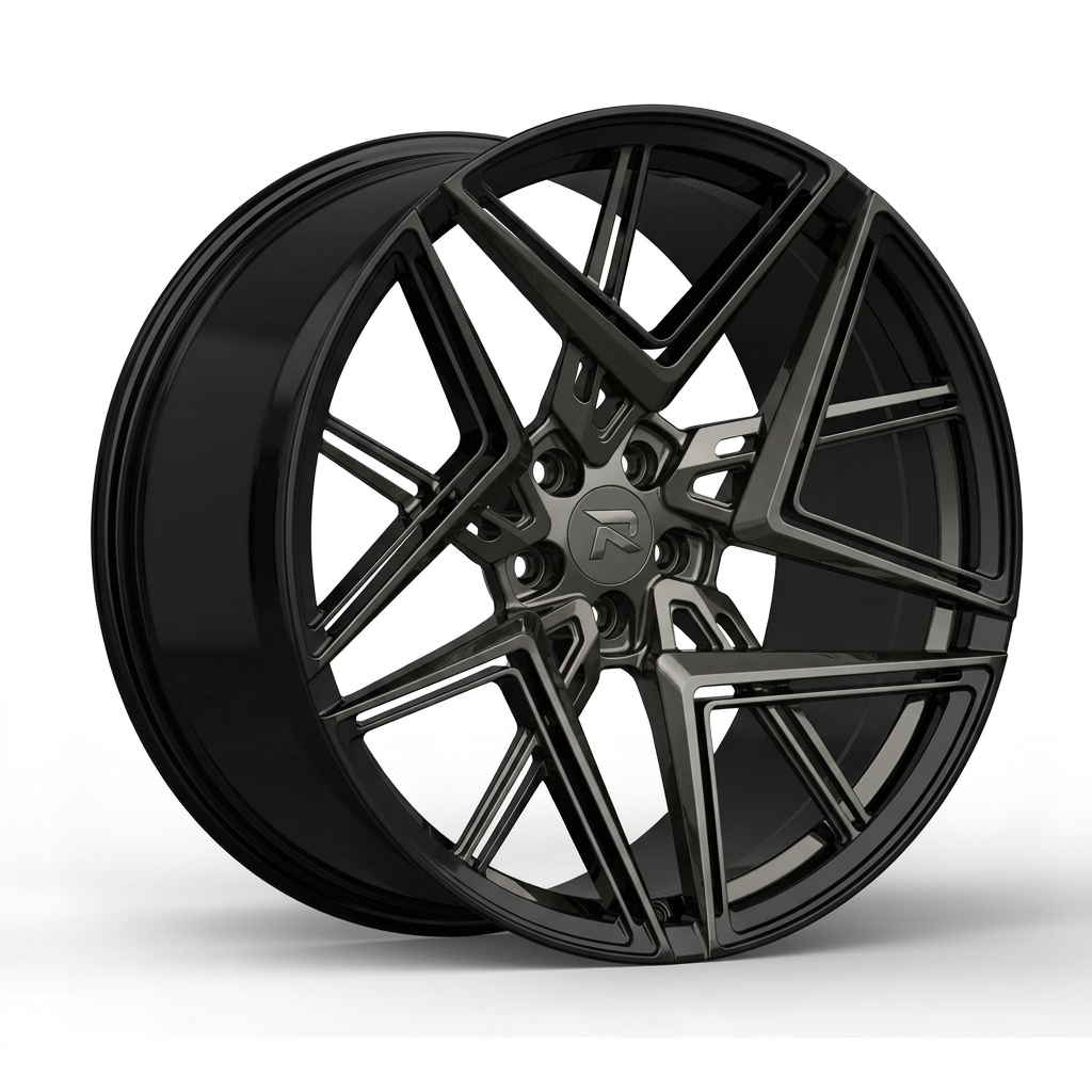 RZR CXXXII forged wheel — Smoked Chrome / Gloss Black