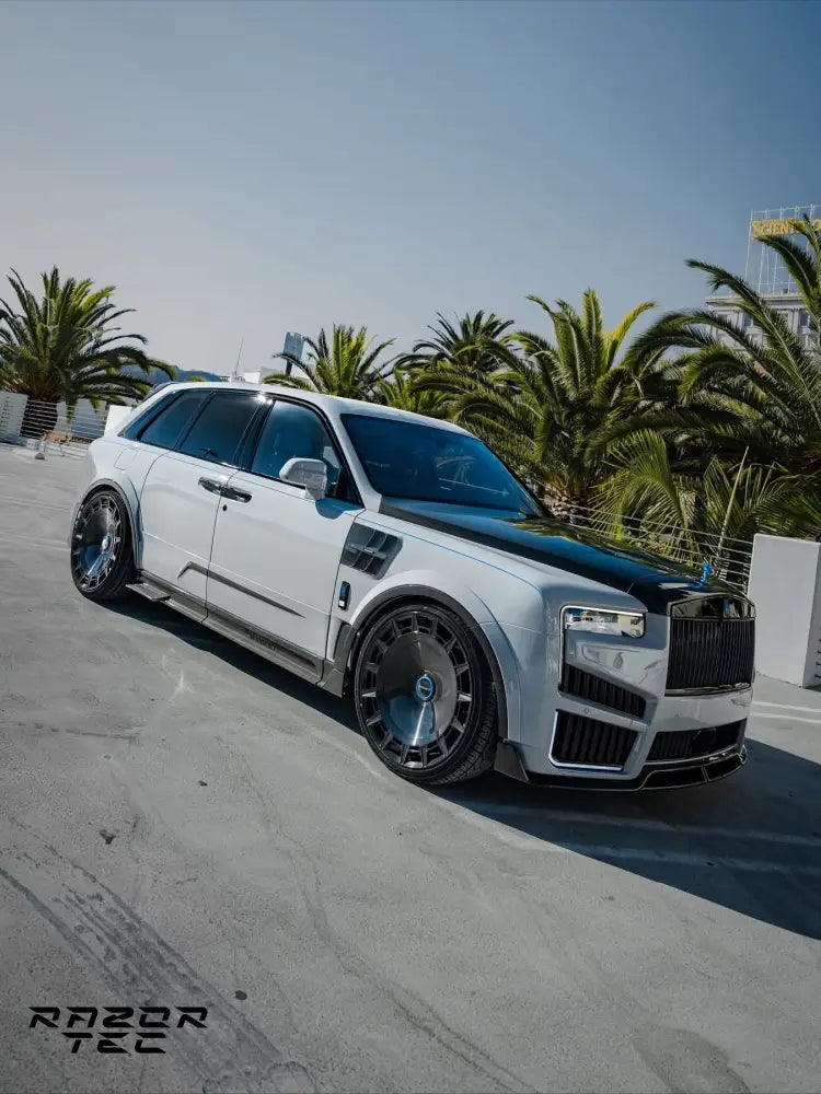 AMAZING WIDEBODY KIT FOR ROLLS-ROYCE CULLINAN WITH 24’ FORGED WHEELS