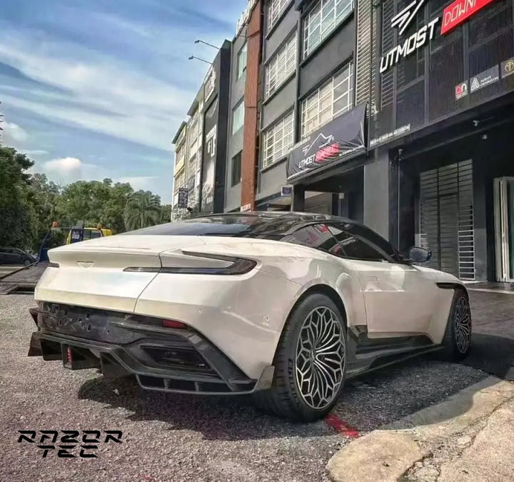 ASTON MARTIN DB11 CARBON AERO PARTS