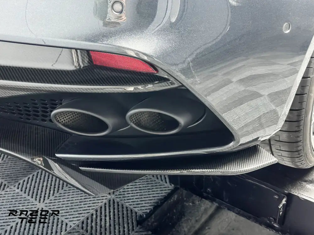 ASTON MARTIN DBS SUPERLEGGERA CARBON FIBER KIT