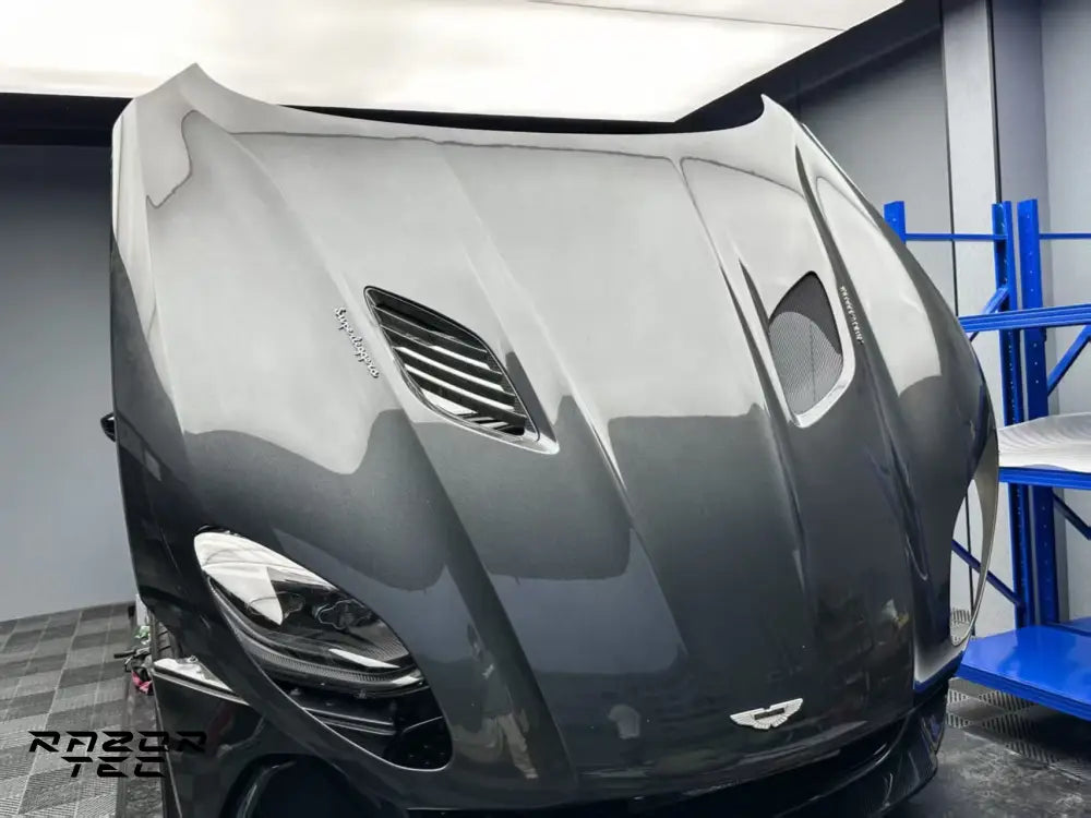 ASTON MARTIN DBS SUPERLEGGERA CARBON FIBER KIT