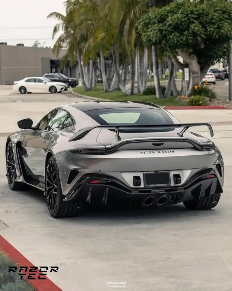 ASTON MARTIN VANTAGE V8 CARBON BODY KIT