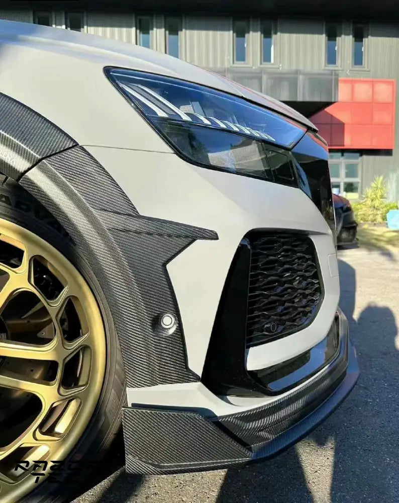 AUDI RSQ8 CARBON FIBER KIT