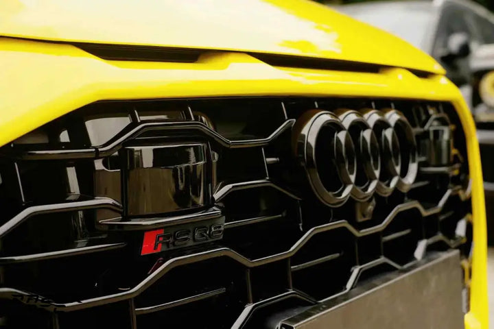 AUDI RSQ8 CARBON FIBER KIT