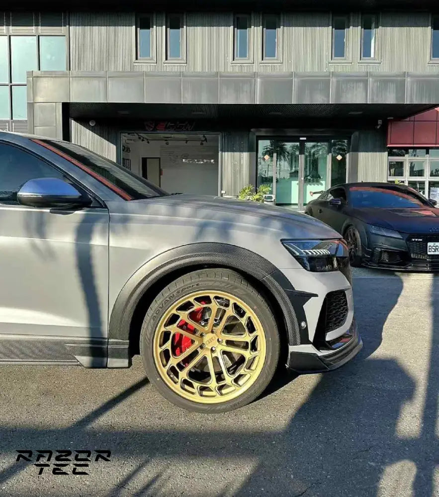 AUDI RSQ8 CARBON FIBER KIT