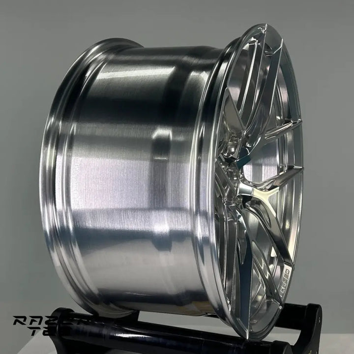 DARK SMOKED POLISHED MONOBLOCK FORGED WHEELS