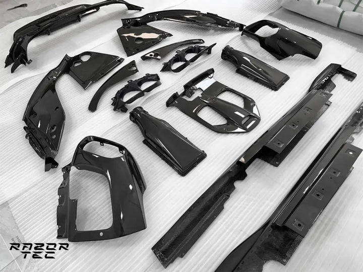 FERRARI 812 CARBON PARTS