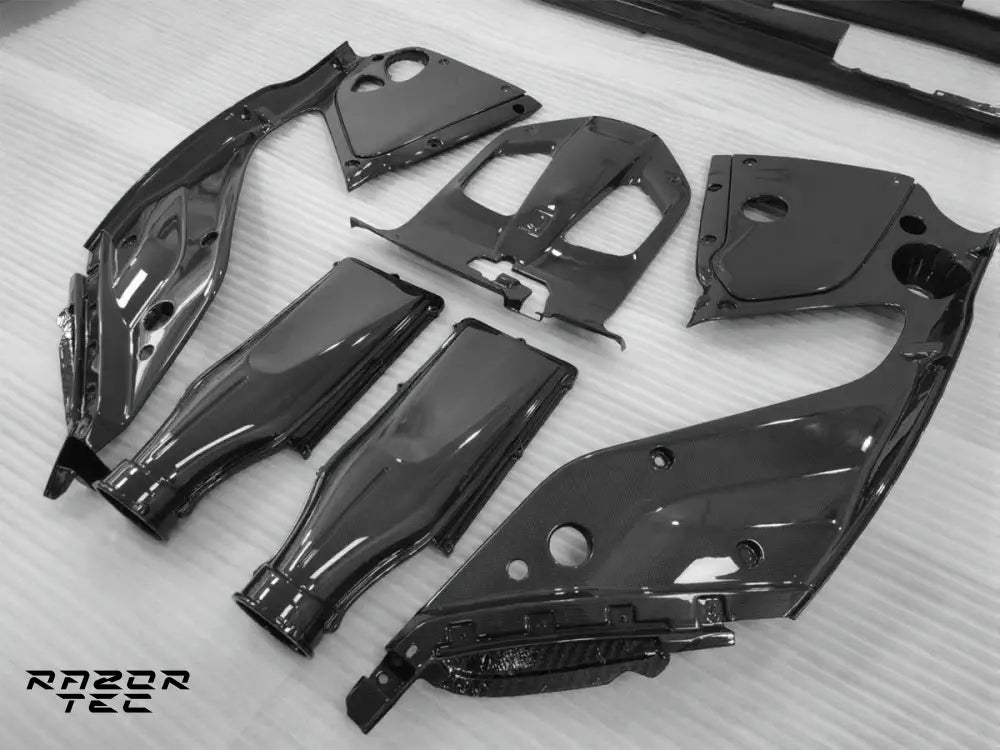 FERRARI 812 CARBON PARTS