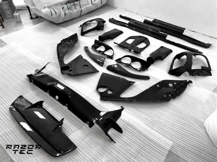 FERRARI 812 CARBON PARTS