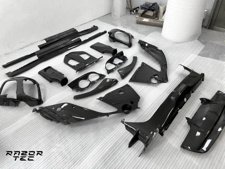 FERRARI 812 CARBON PARTS