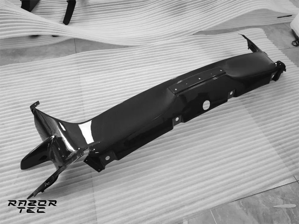 FERRARI 812 CARBON PARTS