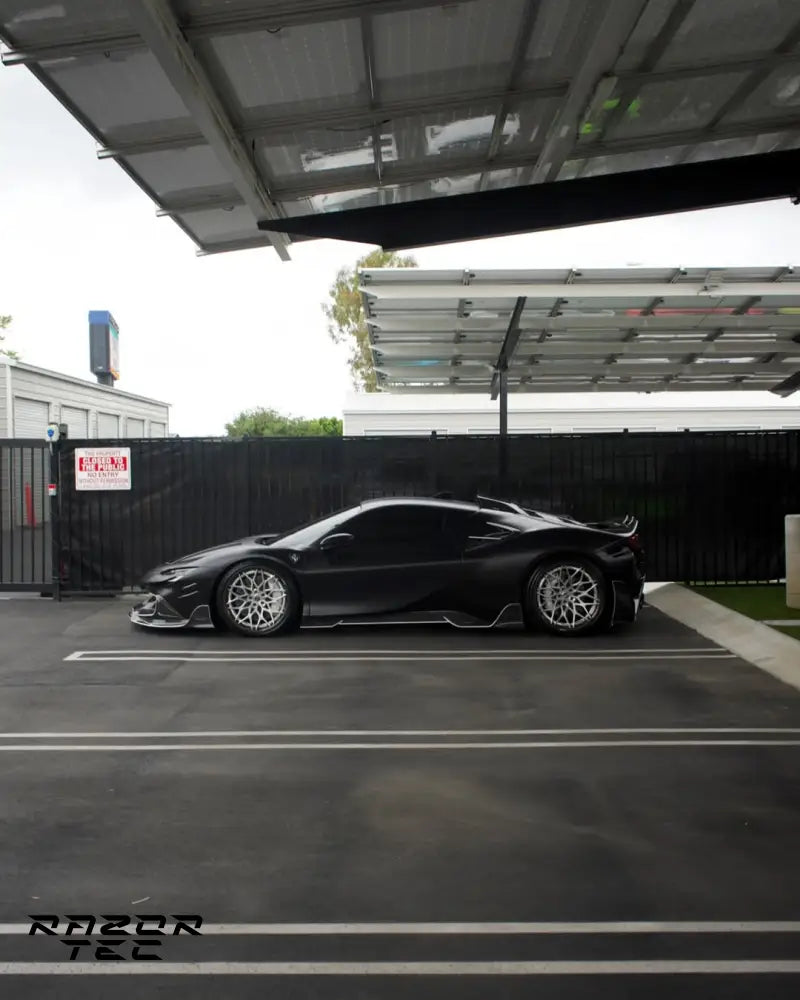 FERRARI SF90 CARBON BODY KIT