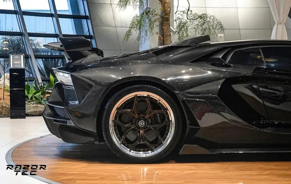 LAMBORGHINI AVENTADOR LP700 WIDEBODY KIT
