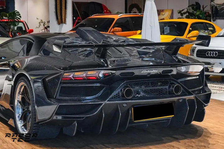 LAMBORGHINI AVENTADOR LP700 WIDEBODY KIT