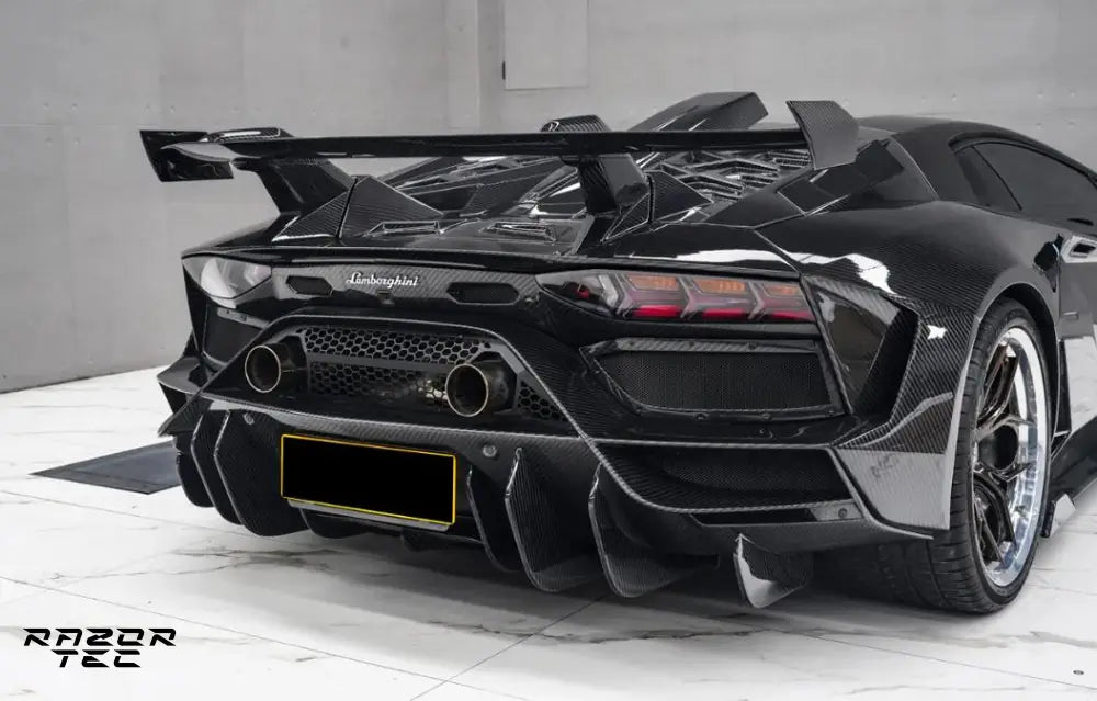 LAMBORGHINI AVENTADOR LP700 WIDEBODY KIT