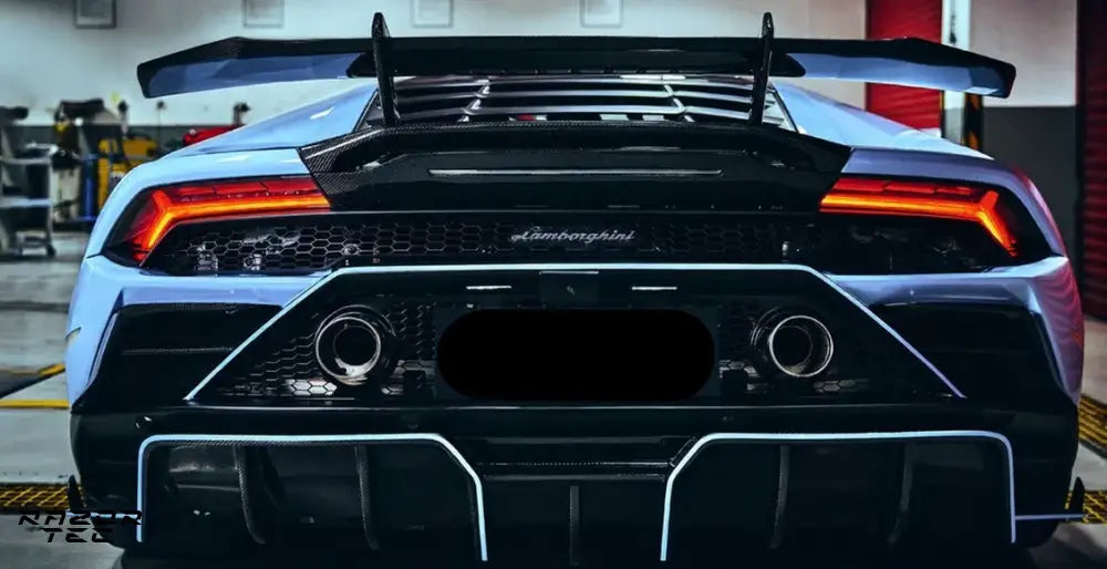 LAMBORGHINI HURACAN EVO CARBON BODY KIT