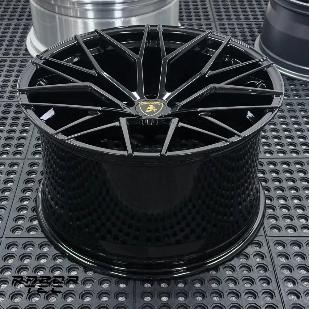LAMBORGHINI HURACAN RAZOR WHEELS