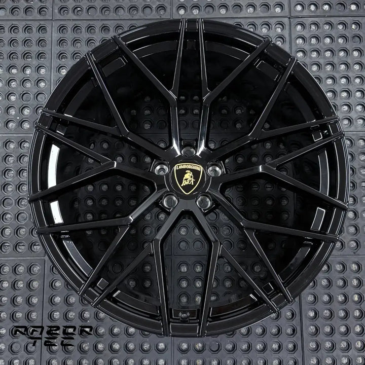 LAMBORGHINI HURACAN RAZOR WHEELS