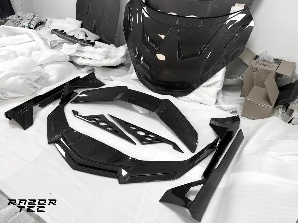LAMBORGHINI REVUELTO CARBON RAZOR KIT