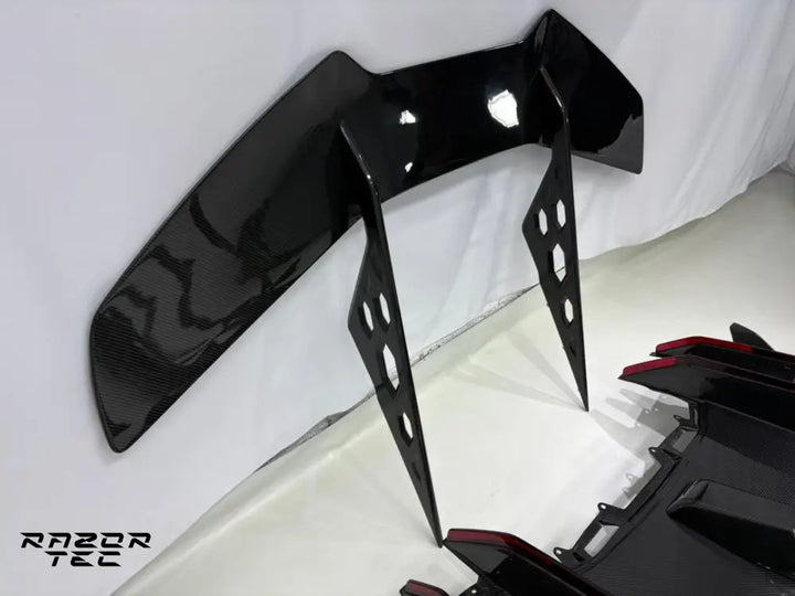LAMBORGHINI REVUELTO CARBON KIT