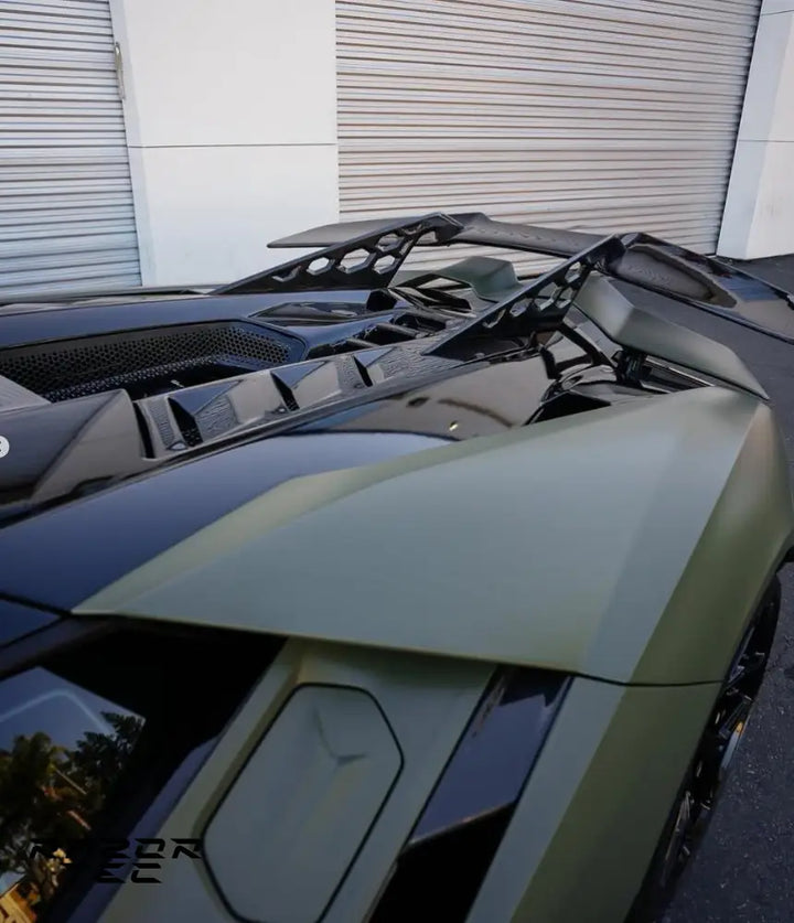 LAMBORGHINI REVUELTO CARBON KIT