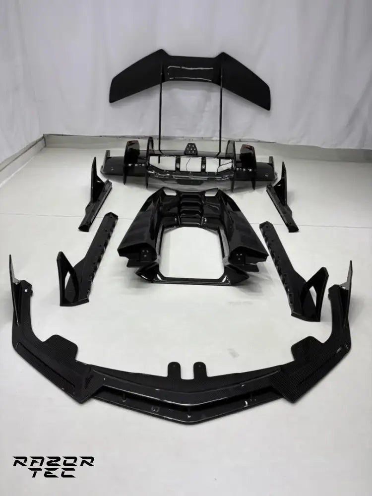 LAMBORGHINI REVUELTO CARBON KIT