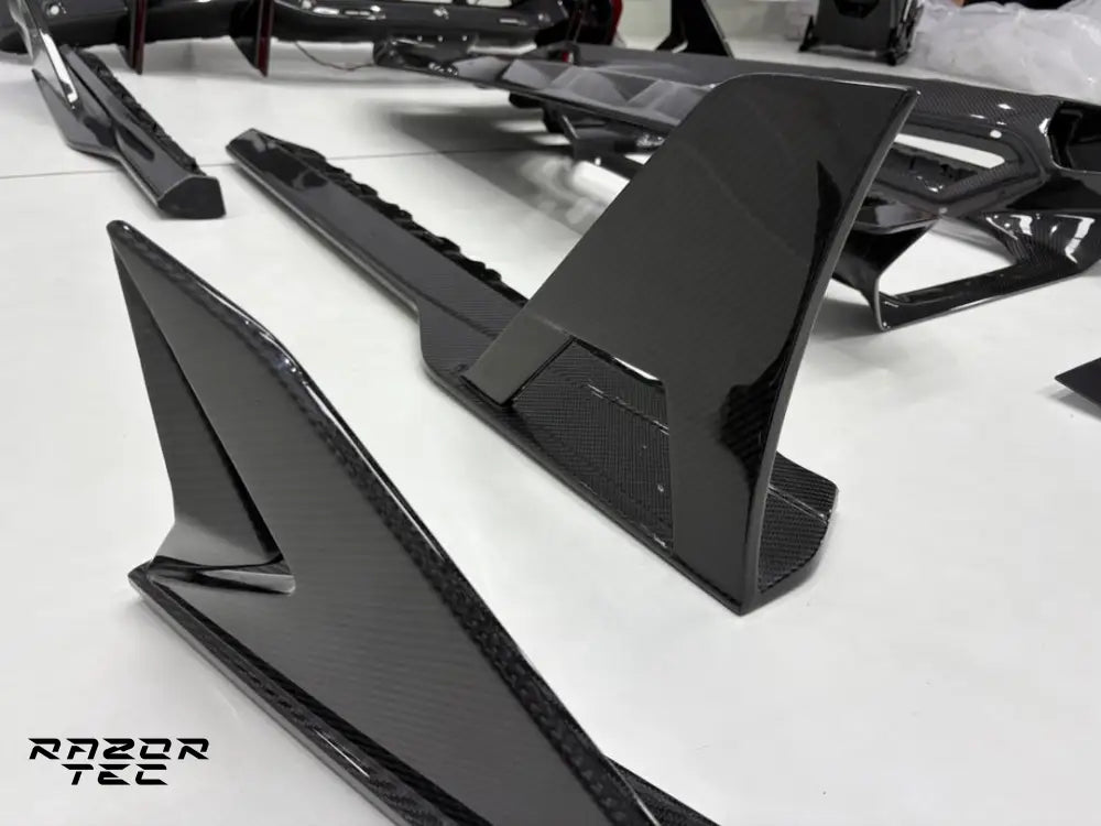 LAMBORGHINI REVUELTO CARBON KIT