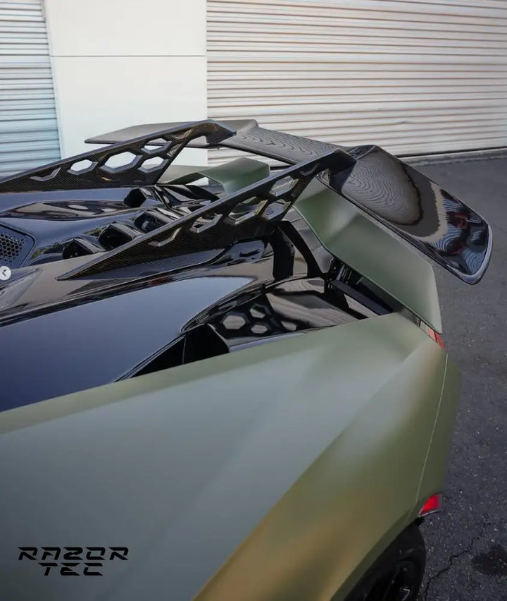 LAMBORGHINI REVUELTO CARBON KIT