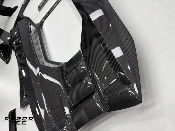 LAMBORGHINI REVUELTO CARBON KIT