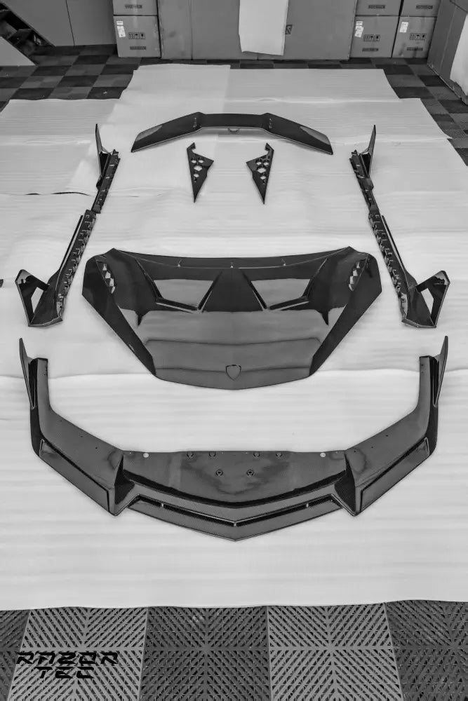 LAMBORGHINI REVUELTO CARBON RAZOR KIT
