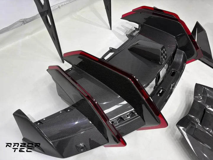LAMBORGHINI REVUELTO CARBON KIT