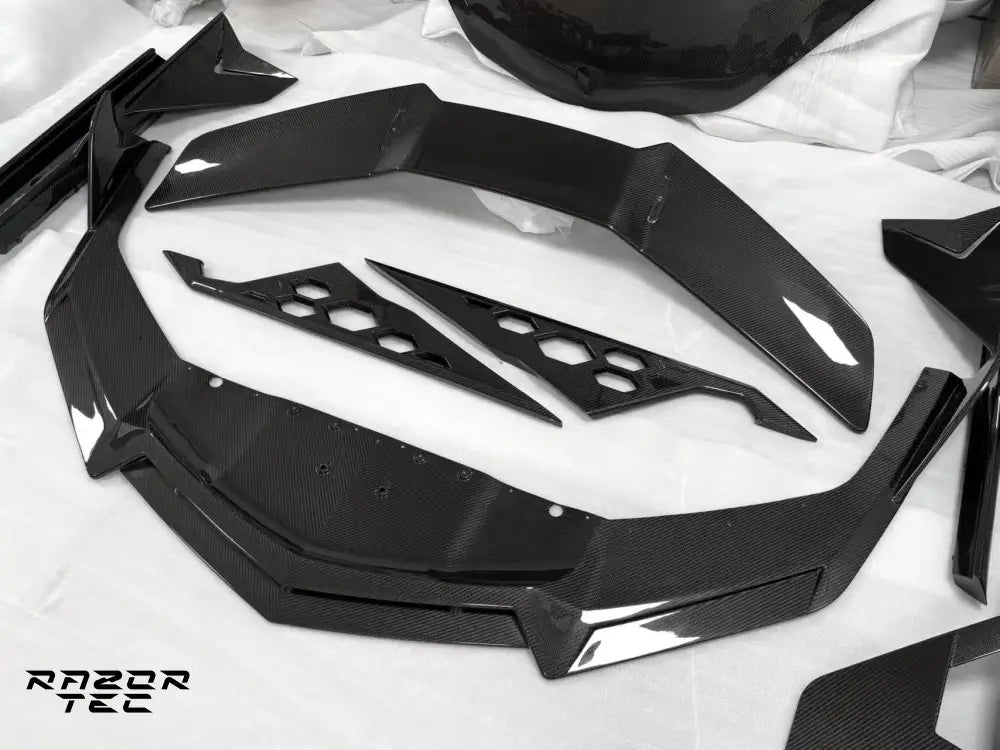 LAMBORGHINI REVUELTO CARBON RAZOR KIT