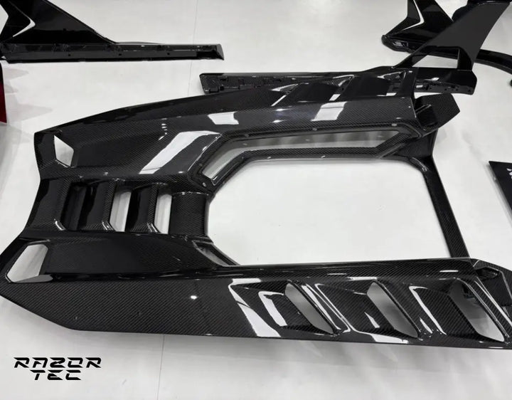 LAMBORGHINI REVUELTO CARBON KIT