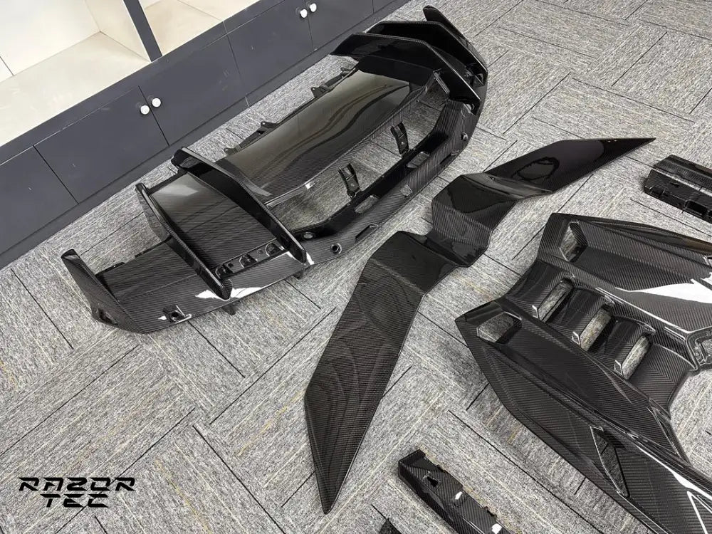 LAMBORGHINI REVUELTO CARBON PARTS