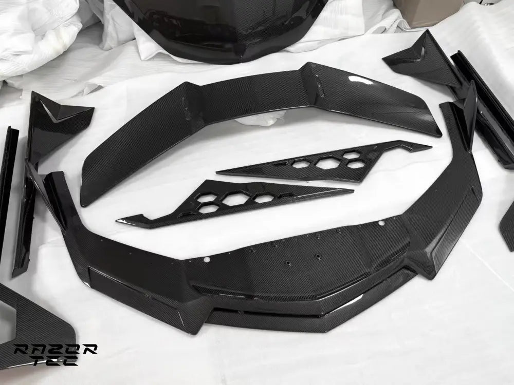 LAMBORGHINI REVUELTO CARBON RAZOR KIT