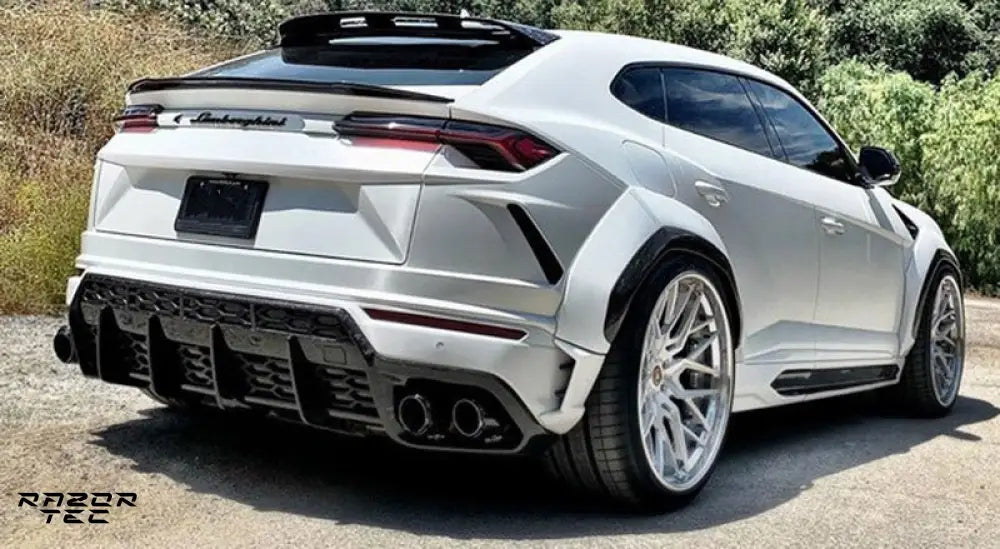 LAMBORGHINI URUS CARBON FIBER WIDE BODY KIT