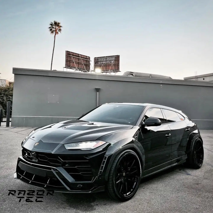 LAMBORGHINI URUS CARBON FIBER WIDE BODY KIT