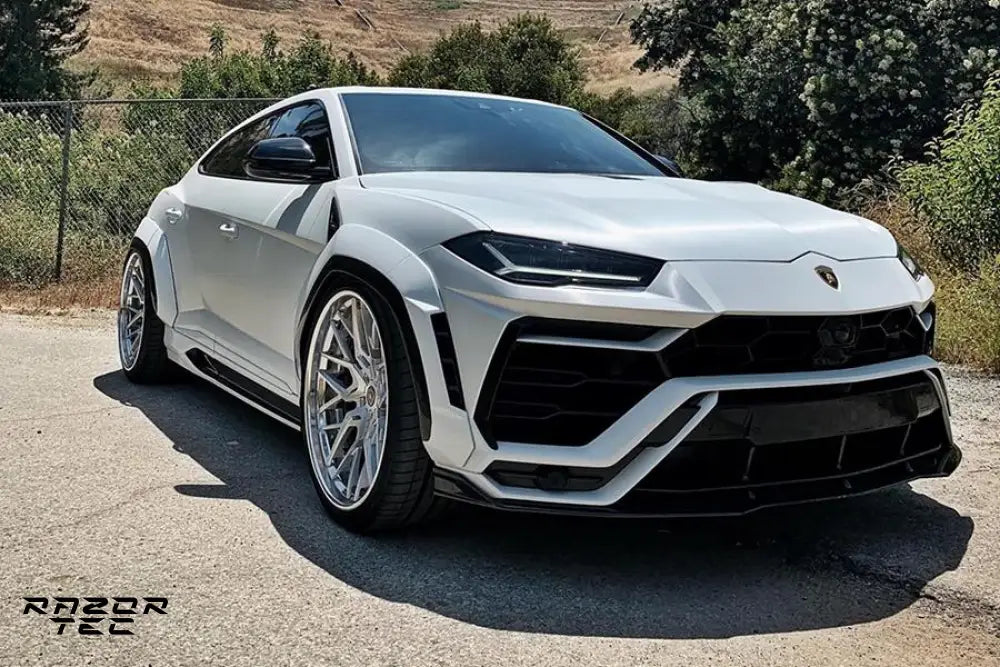 LAMBORGHINI URUS CARBON FIBER WIDE BODY KIT