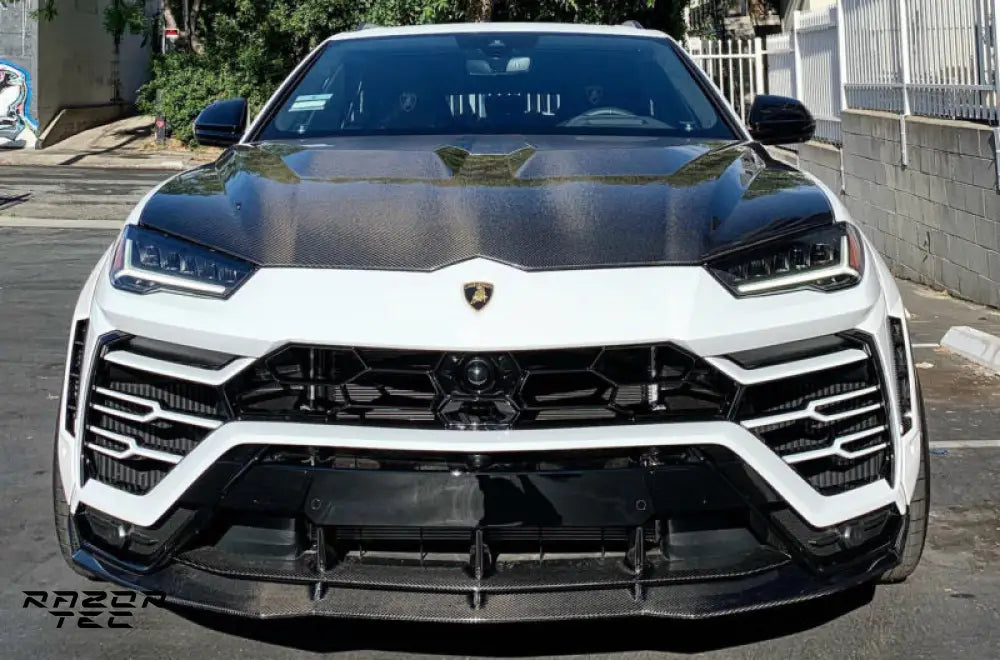LAMBORGHINI URUS CARBON FIBER WIDE BODY KIT