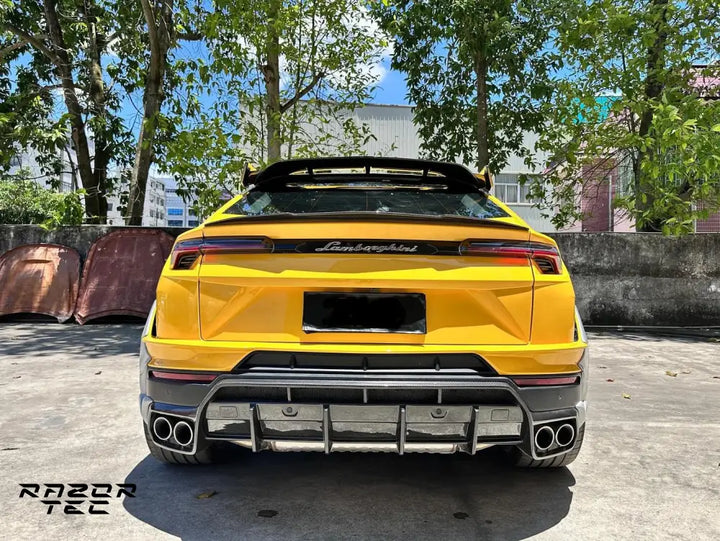 LAMBORGHINI URUS S CARBON FIBER WIDE BODY KIT