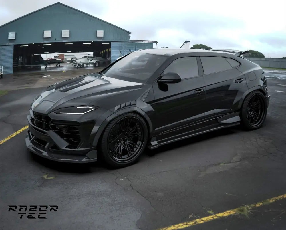 LAMBORGHINI URUS SE CARBON FIBER WIDE BODY KIT