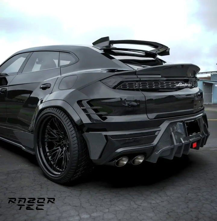 LAMBORGHINI URUS SE CARBON FIBER WIDE BODY KIT