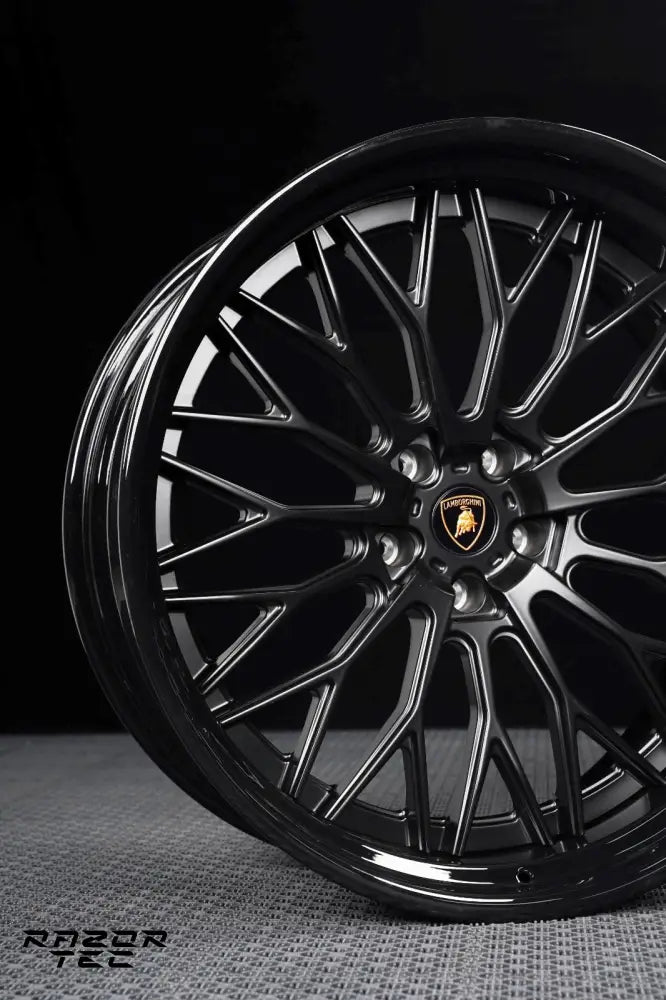 LAMBORGHINI URUS WIDEBODY 24’ FORGED WHEELS