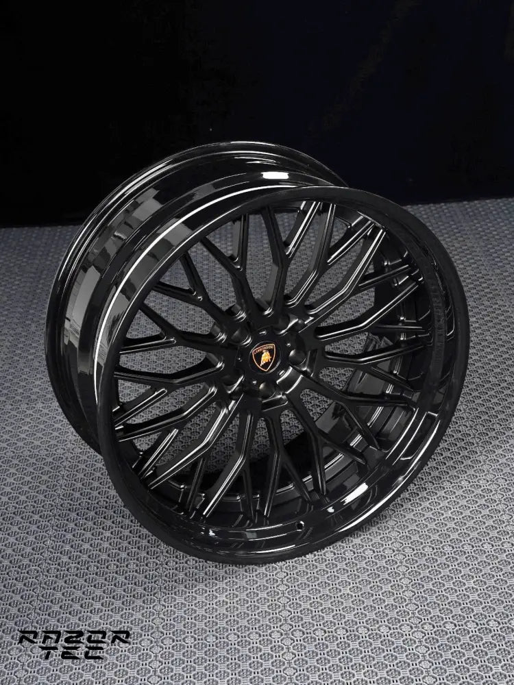 LAMBORGHINI URUS WIDEBODY 24’ FORGED WHEELS