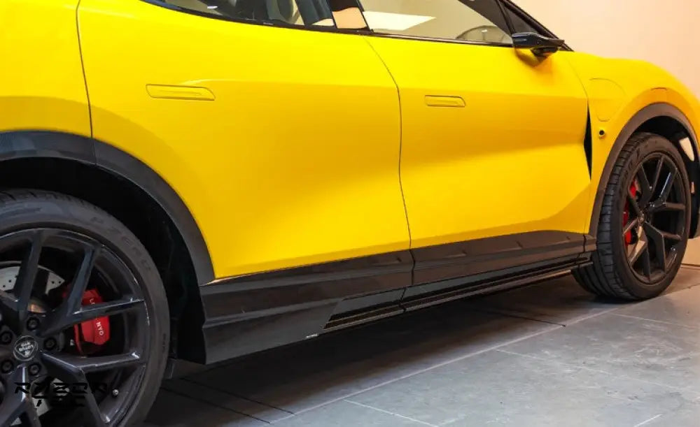 LOTUS ELETRE CARBON BODY KIT