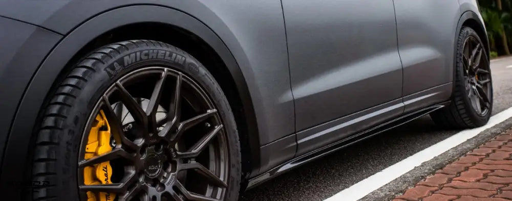 MASERATI LEVANTE CARBON AERO KIT