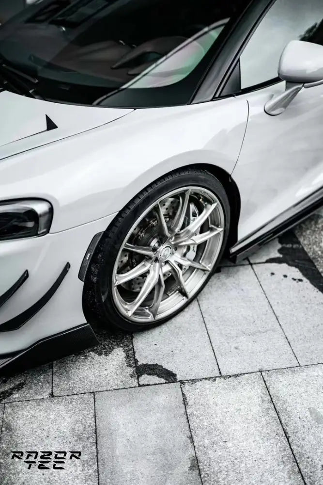 MCLAREN GT CARBON BODY KIT