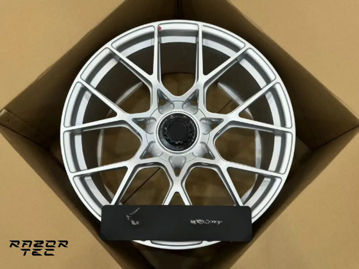 PORSCHE 718 CAYMAN GT4RS FORGED WHEELS