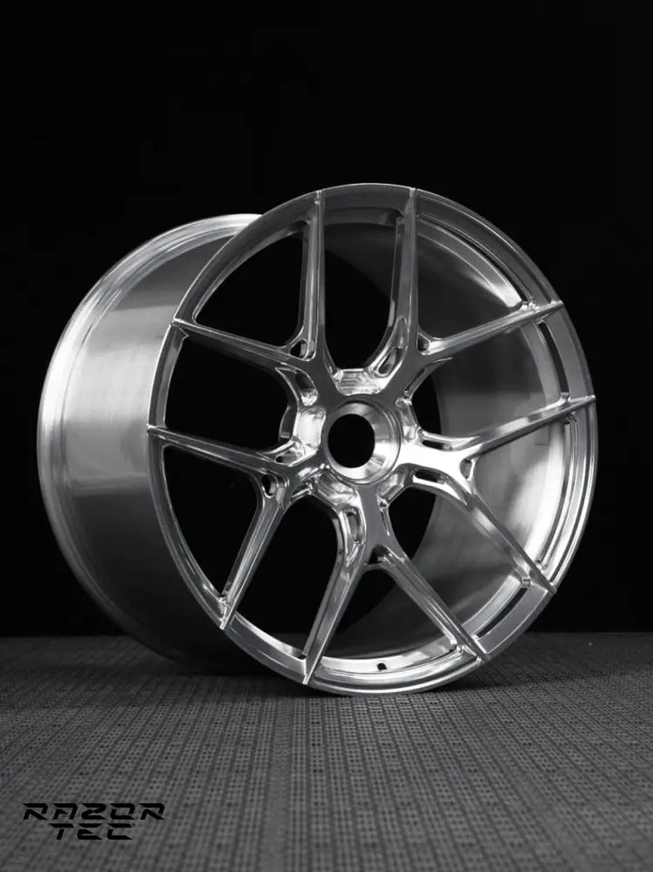 PORSCHE 992 CENTER LOCK - GLOSS CLEAR WHEELS
