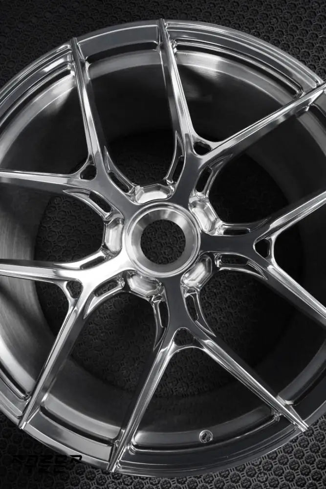 PORSCHE 992 CENTER LOCK - GLOSS CLEAR WHEELS